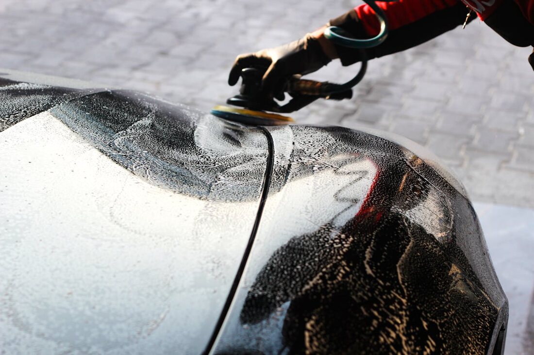 Glass and mirror polish